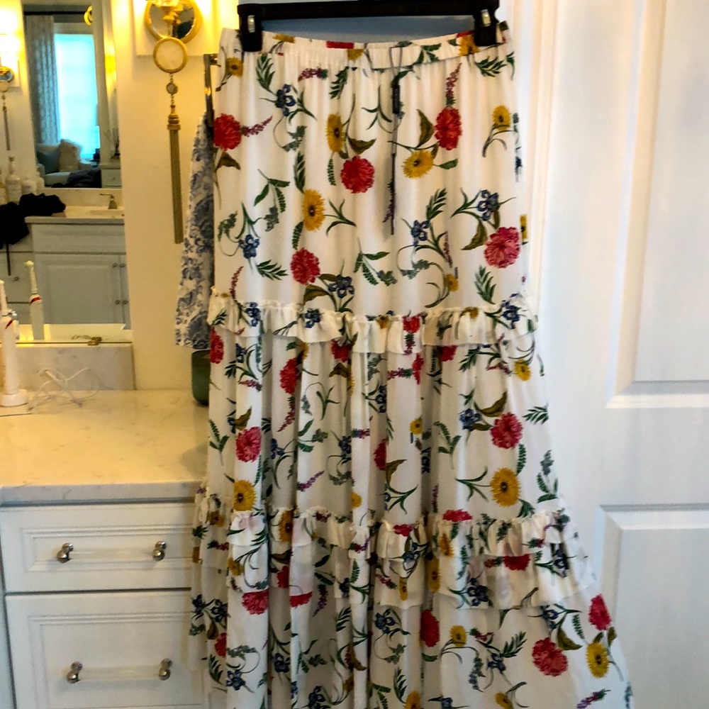 NWT ELIE TAHARI 3 tiered silk maxi skirt.